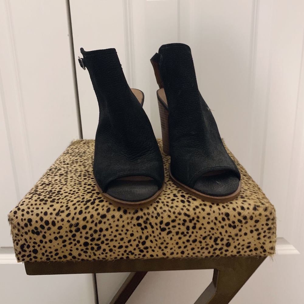 LUCKY BRAND PEEP TOE BOOTIES